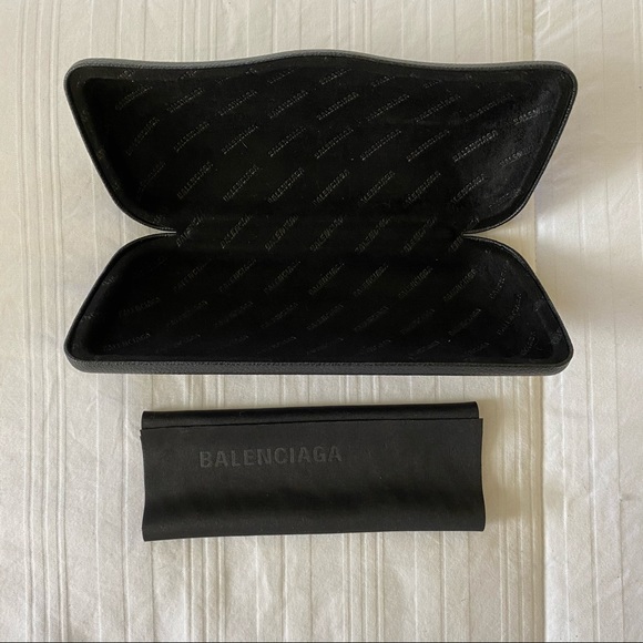 AUTHENTIC Balenciaga logo plaque sunglasses - Picture 6 of 9